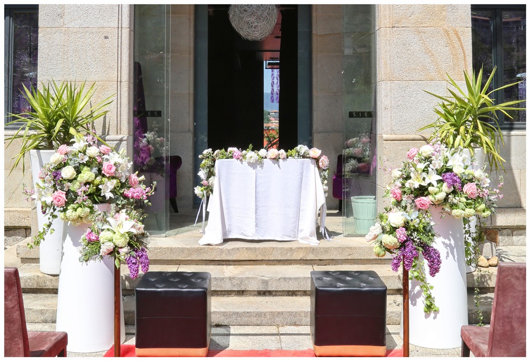 Decoración floral de Boda (ceremonia civil) y Ramo de Novia